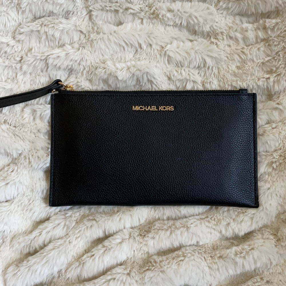 Authentic Michael Kors Leather Wristlet